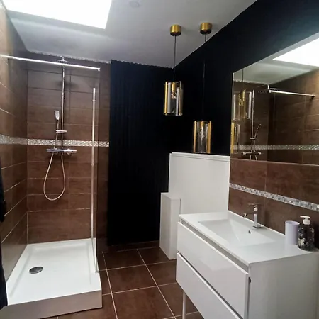 Cocon Romantique Avec Jacuzzi Exterieur Rosières-près-Troyes Buitenkant foto