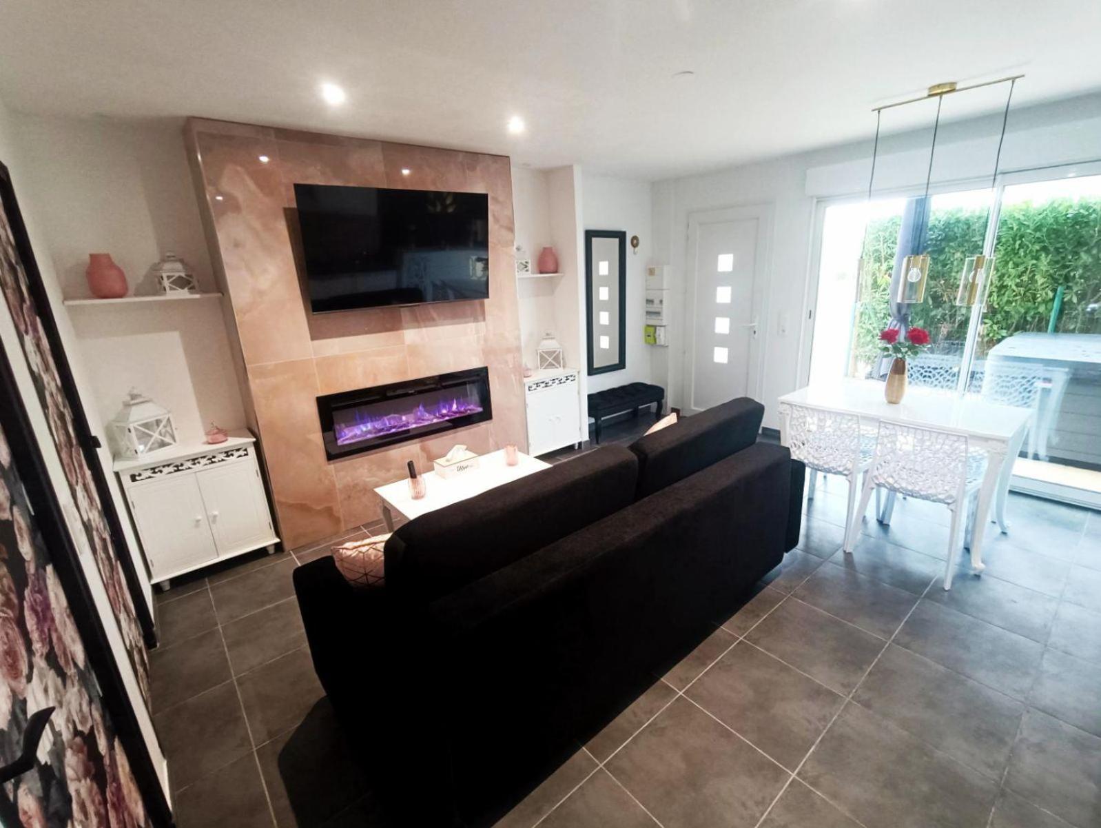 Cocon Romantique Avec Jacuzzi Exterieur *